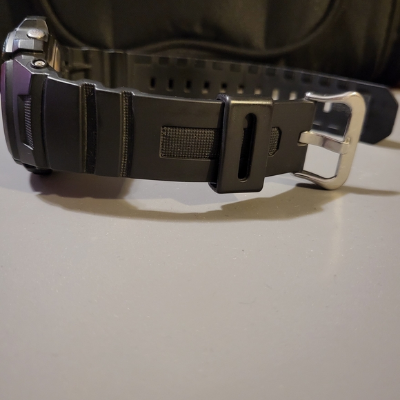 G-SHOCK WATCH ⌚️ AWG-M100F MULTI BAND 6 / TOUGH SOLAR - BLACK/GREEN - Picture 6 of 8